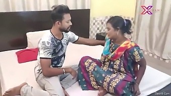Indian Mature Woman'S Dogstyle Ride