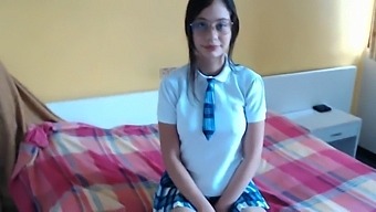 My Hidden Camera Captures My Cousin'S Schoolgirl Fantasy And Leads To Oral Pleasure